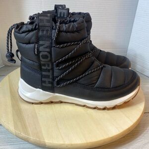 New! The North Face ThermoBall Lace Up Luxe Waterproof Winter Boots. Size 8